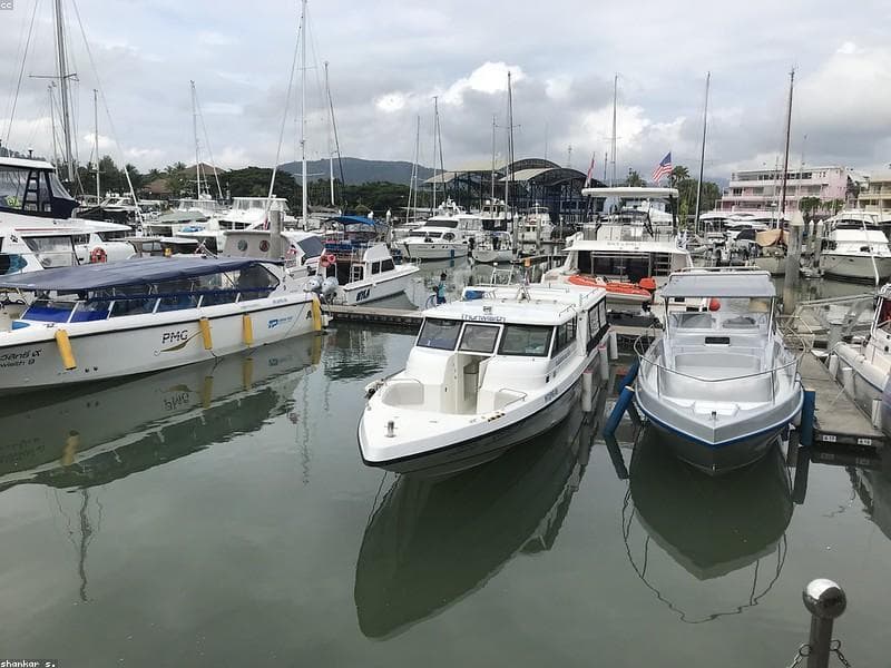 Quicksilver Activ 675 Weekend